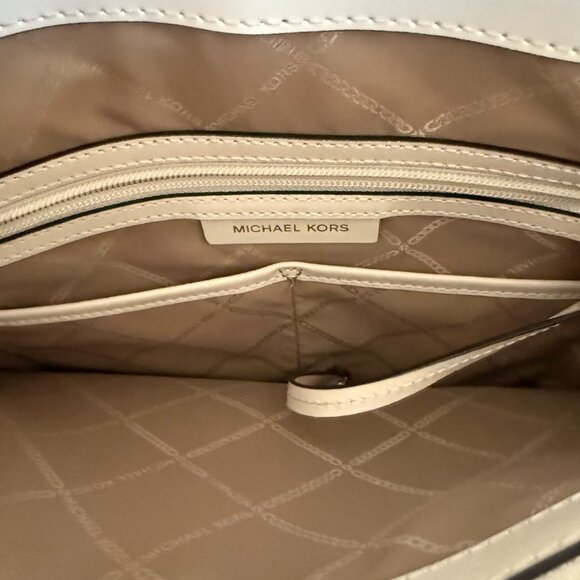 Michael Kors Shoulder Bag - Picture 2 of 6